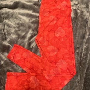Lularoe heart leggings- Tall and curvy